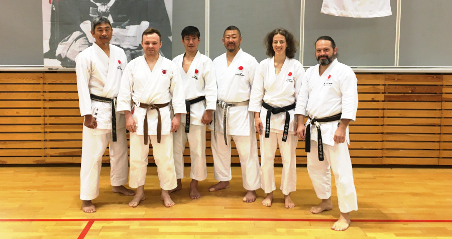 220705_1_Gasshuku22 Franz Peischl mit Naka Tatsuya, Okuma Koichiro, Kurihara Kazuaki und 2 weitere Karateka